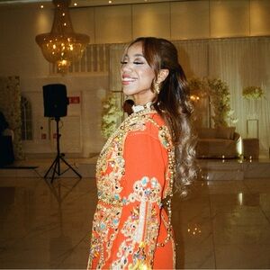 Meet your Posher, Dina